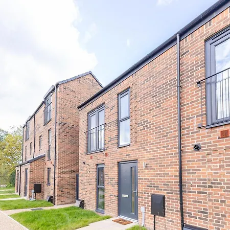 Stunning Modern 3 Bedroom Townhouse - Perfect Getaway Manchester Exterior photo